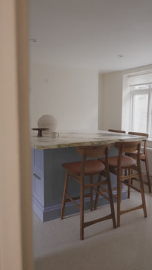 Bar-stool-video